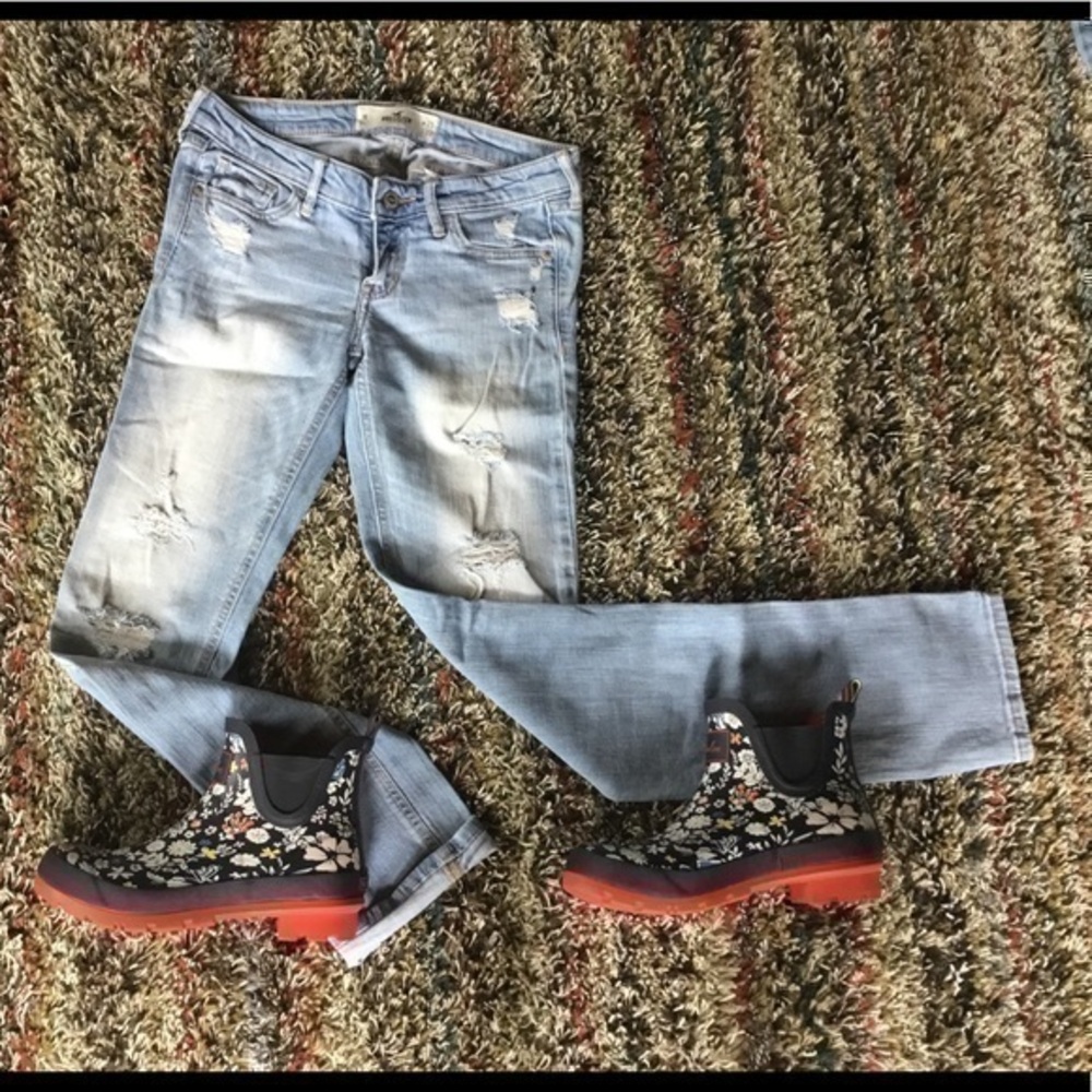 💋 Hollister ripped distressed stretch blue Jeans 👖